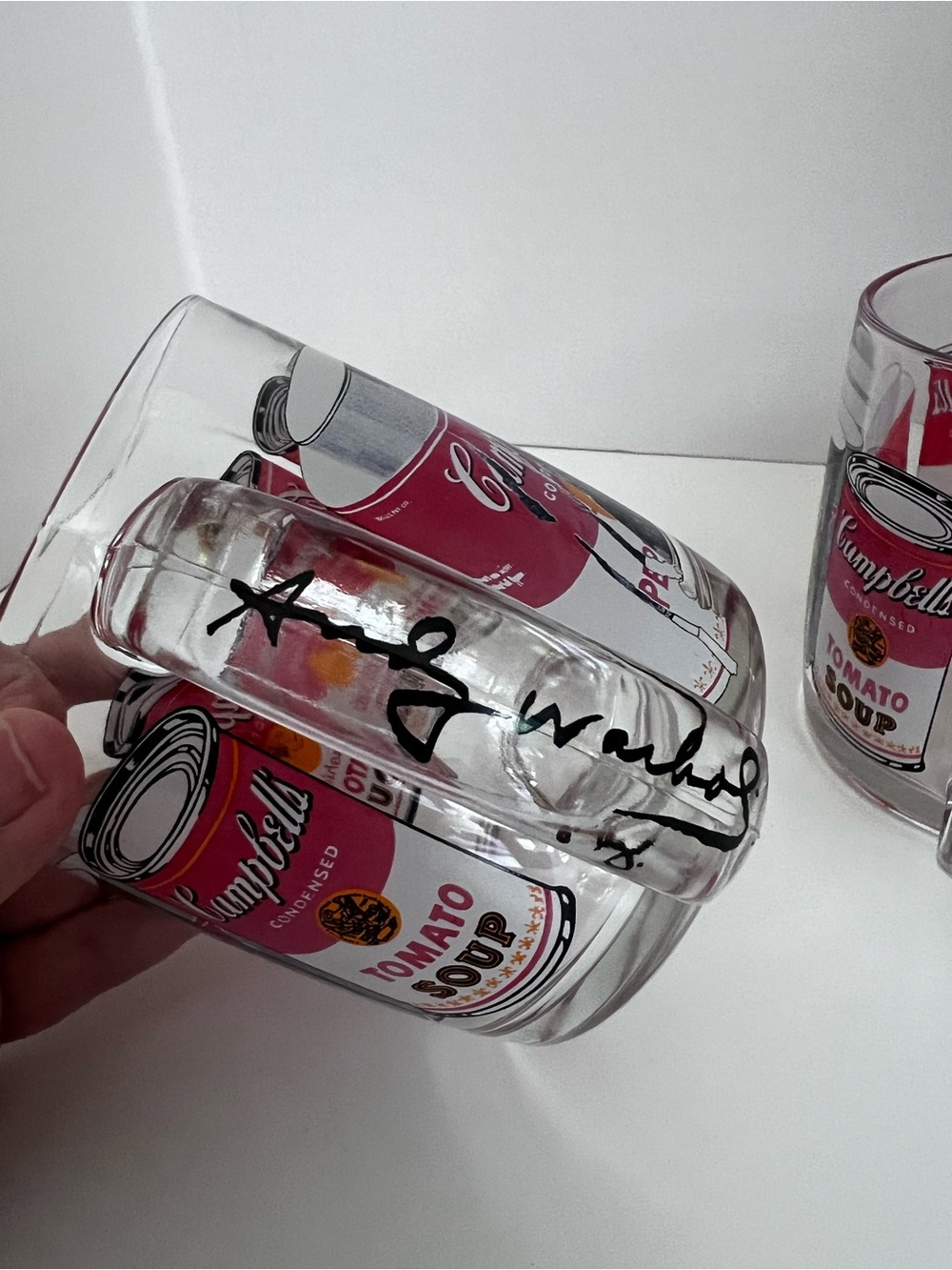 Andy Warhol Pop Art Red Tomato Soup Glass Mug - Set of 2 - Picture 4 of 4